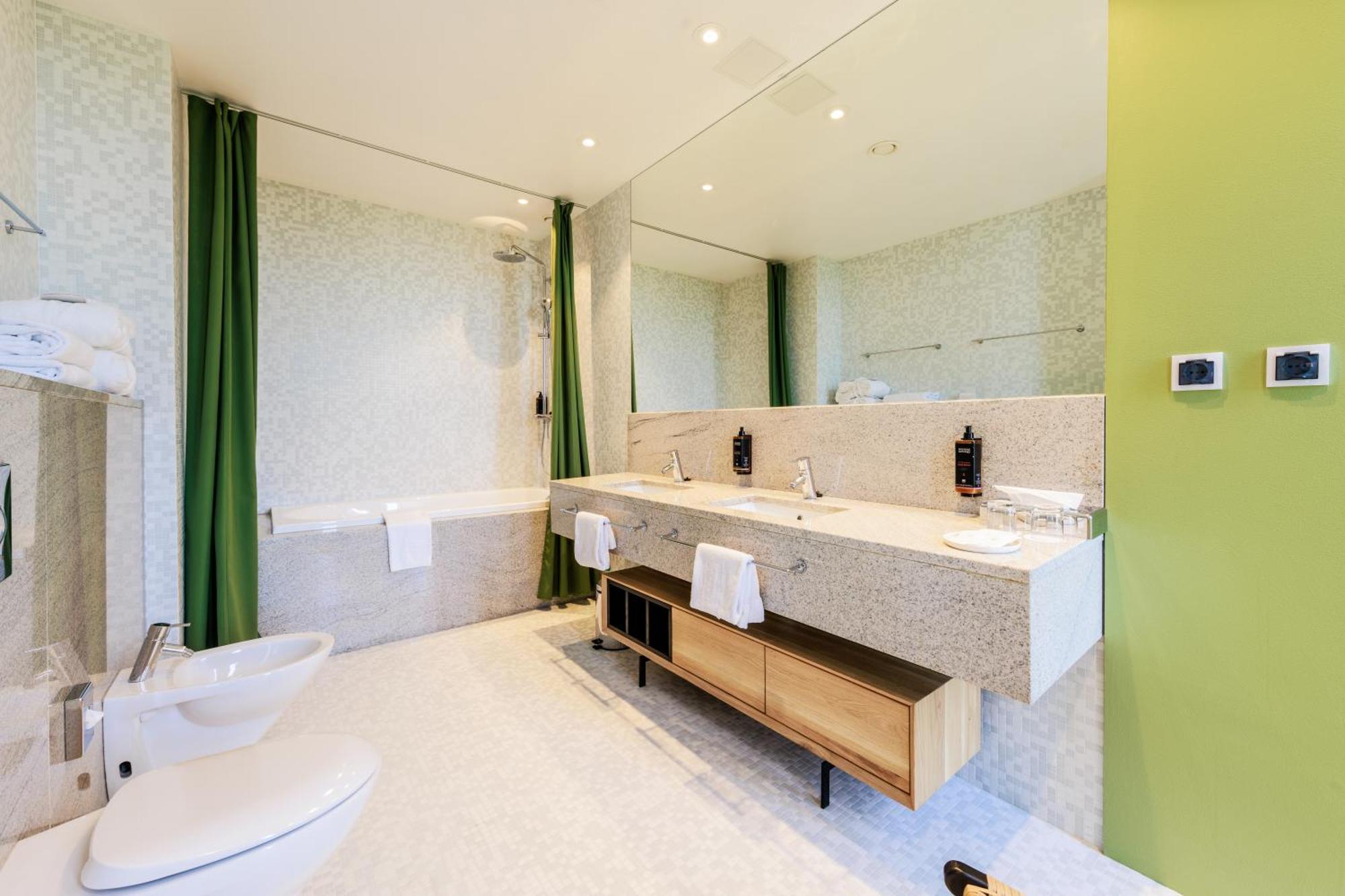 Mercure 4*