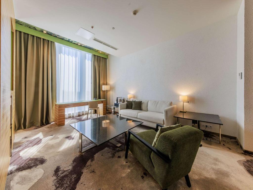 Mercure Hotel Reval