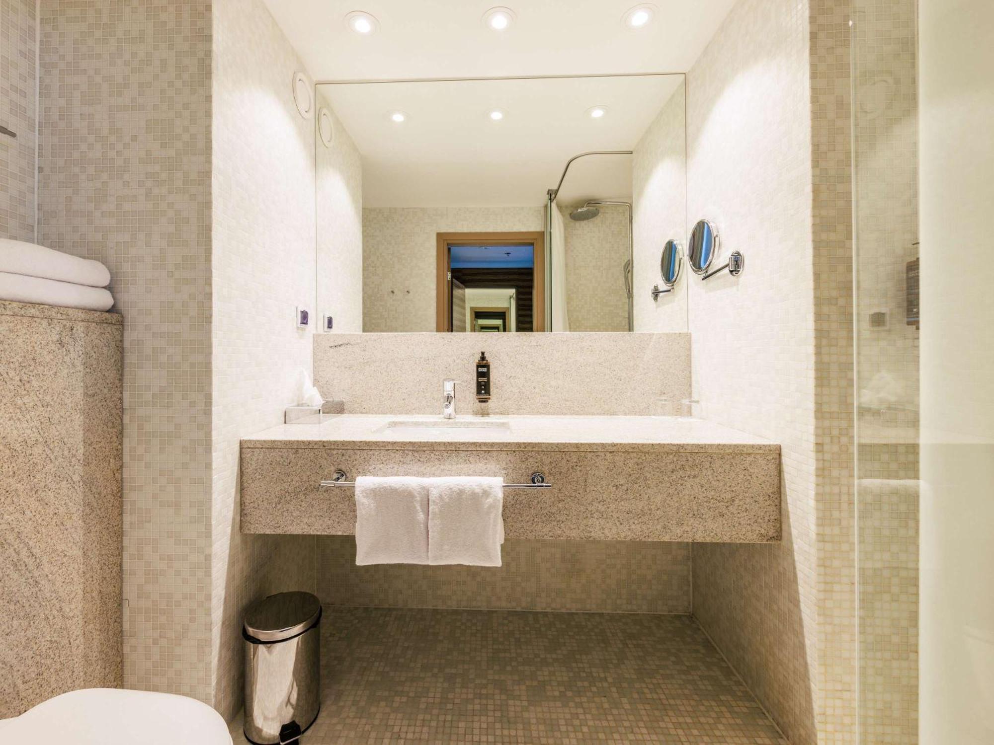 Mercure 4*